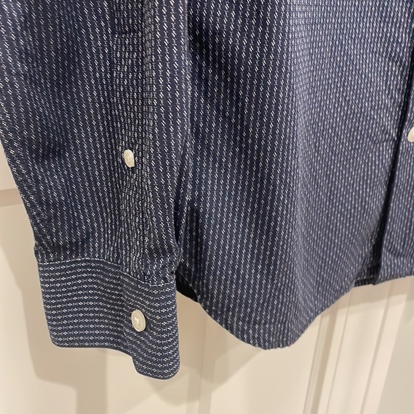 Vince Dark Navy Patterned Button Down Size Small - Picture 4 of 7